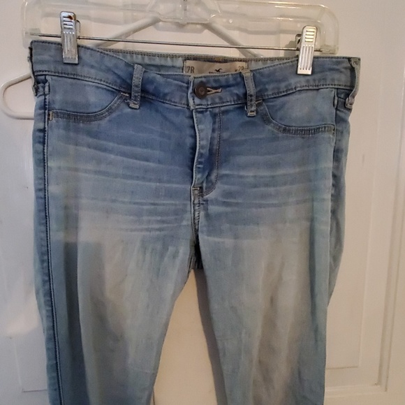 Hollister Denim - 🎄3/20 Well loved in good shape Hollister jeggings